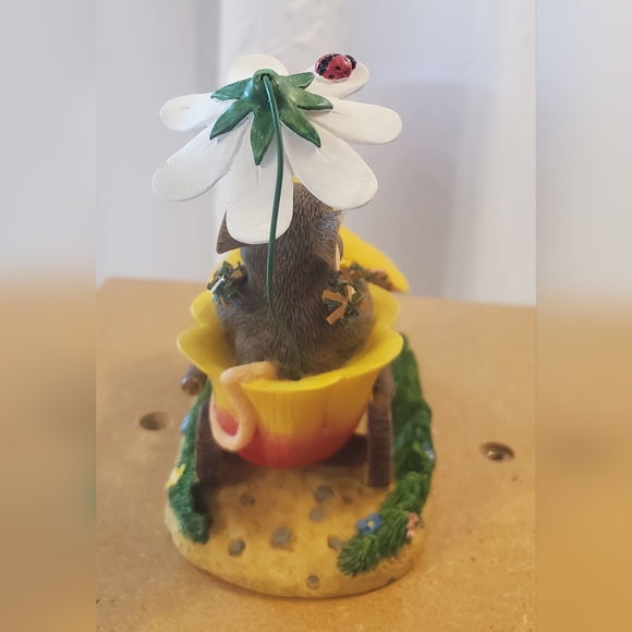 Charming Tails Collectible "Chickie Chariot Ride" - Picture 5 of 7